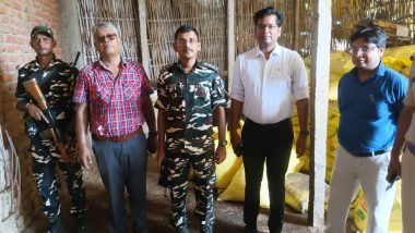 मोतिहारी : आदापुर में अवैध भंडारण पर छापा, 308 बैग यूरिया खाद जब्त